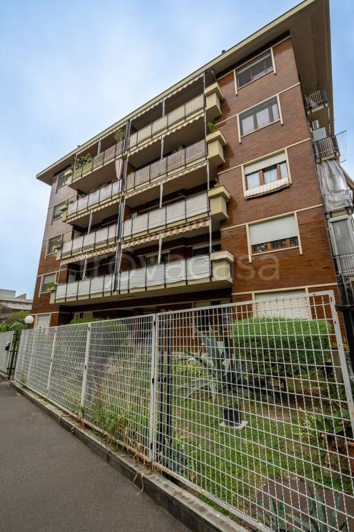 appartamento in vendita a Torino in zona Mirafiori Sud