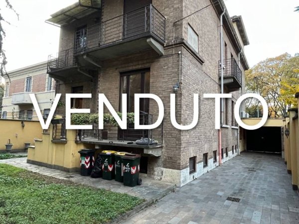 casa indipendente in vendita a Torino in zona Campidoglio