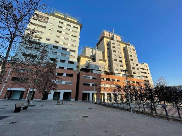 locale commerciale in vendita a Torino in zona Lucento