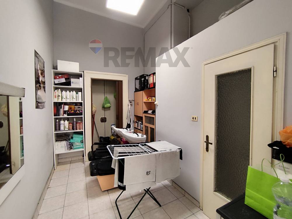 locale commerciale in vendita a Torino in zona Crocetta