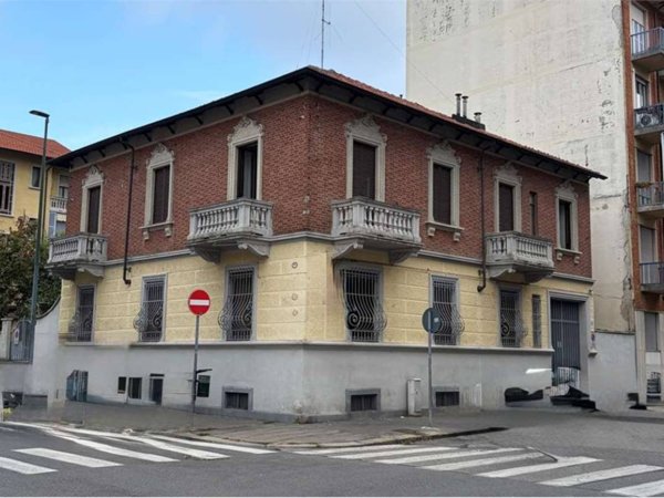 casa indipendente in vendita a Torino in zona Parella