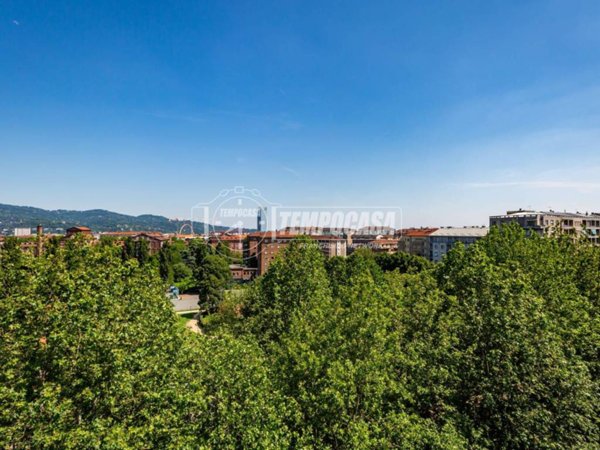 appartamento in vendita a Torino in zona Santa Rita