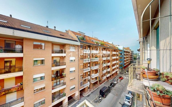 appartamento in vendita a Torino in zona Santa Rita