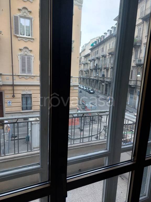 appartamento in vendita a Torino in zona Cenisia