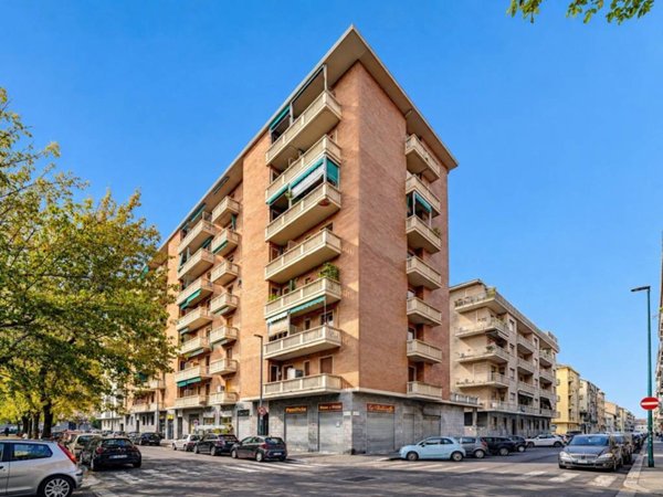 appartamento in vendita a Torino in zona Borgata Vittoria