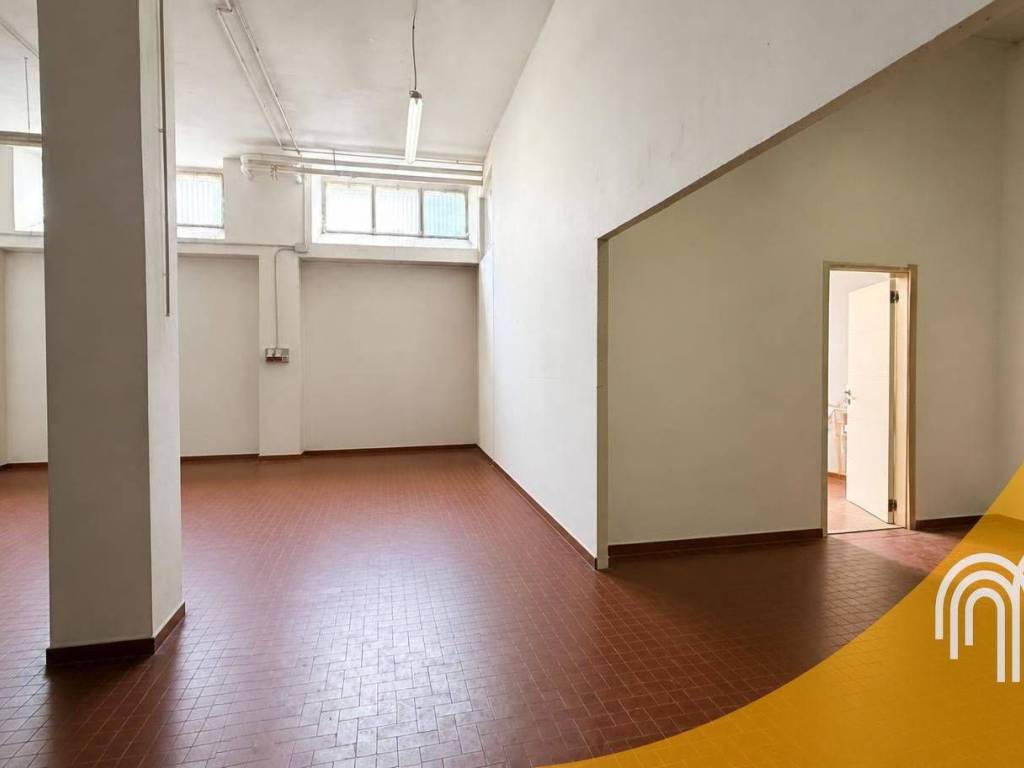 locale commerciale in vendita a Torino