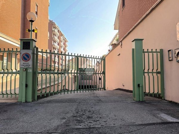 box auto in vendita a Torino in zona Le Basse