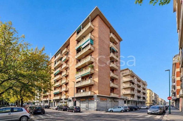 appartamento in vendita a Torino in zona Borgata Vittoria