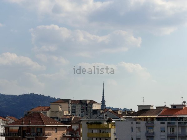 appartamento in vendita a Torino in zona Aurora