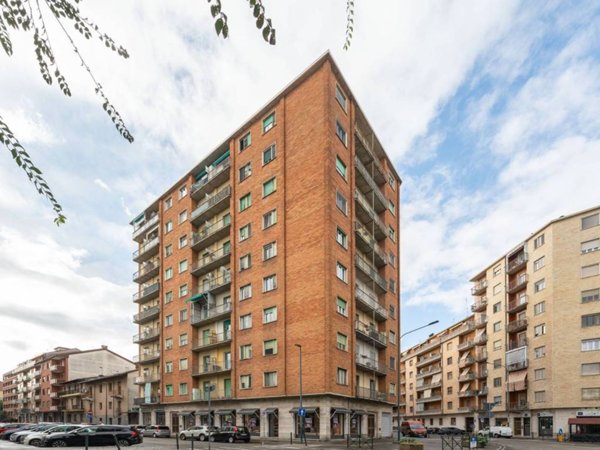 appartamento in vendita a Torino in zona Borgata Vittoria