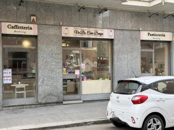 locale commerciale in vendita a Torino in zona Santa Rita