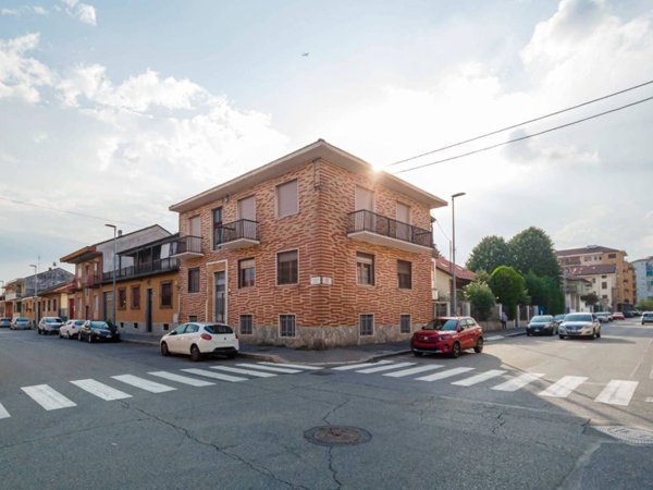 appartamento in vendita a Torino in zona Le Basse