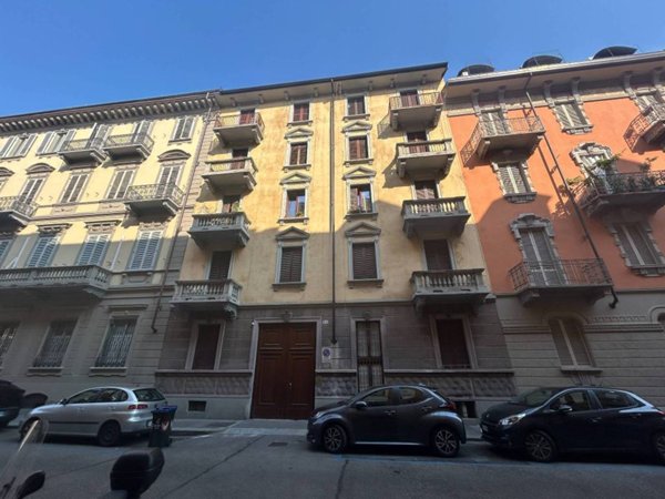 appartamento in vendita a Torino in zona Cit Turin