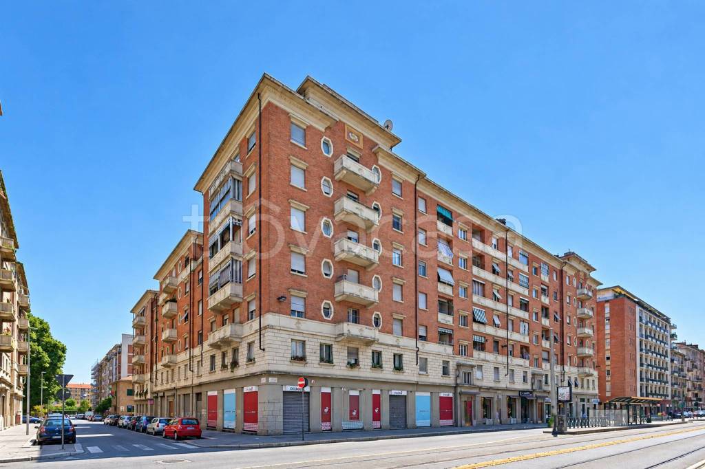 appartamento in vendita a Torino in zona Aurora