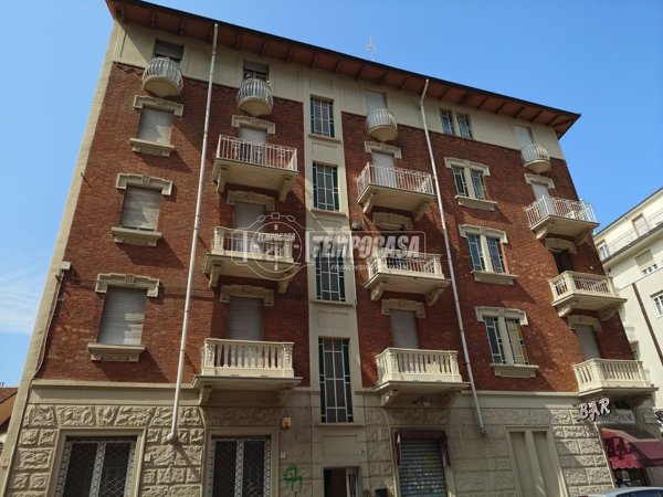 appartamento in vendita a Torino in zona Cenisia