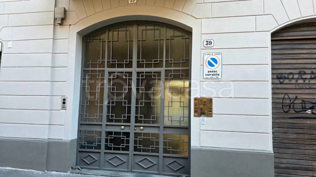 appartamento in vendita a Torino in zona Regio Parco