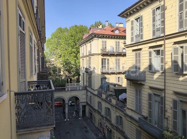 appartamento in vendita a Torino in zona Crocetta
