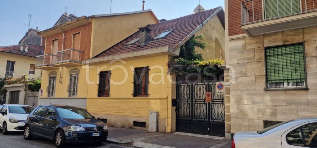 casa indipendente in vendita a Torino in zona Borgo San Paolo