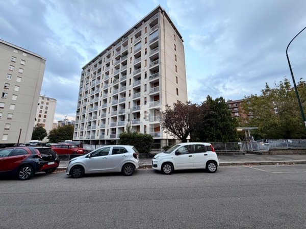 appartamento in vendita a Torino in zona Lucento