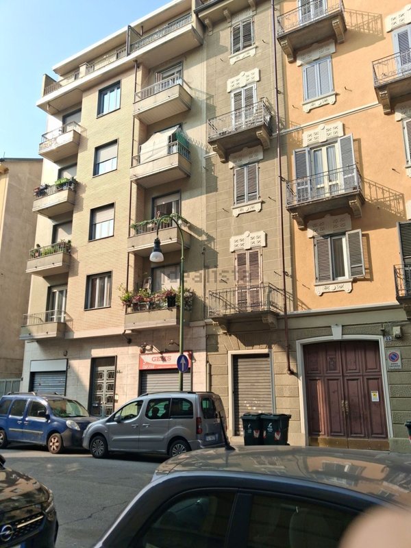 appartamento in vendita a Torino in zona Cenisia