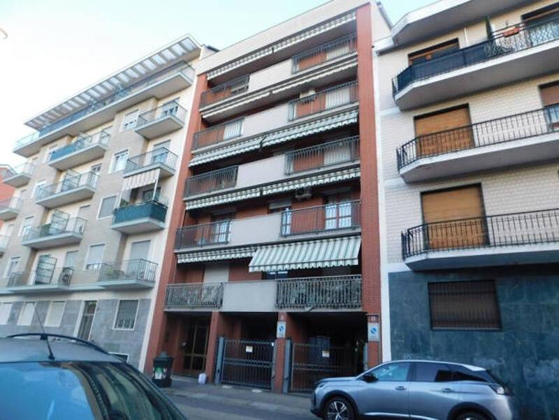 appartamento in vendita a Torino in zona Pozzo Strada