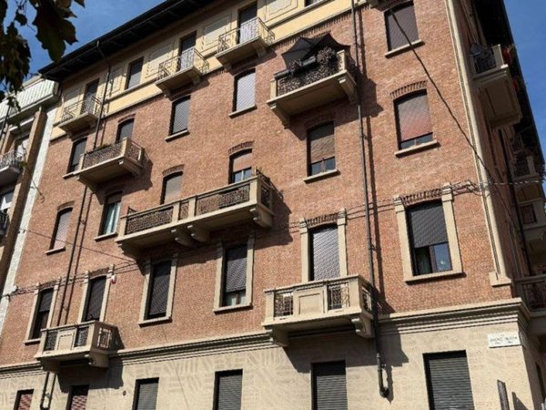 appartamento in vendita a Torino in zona Cit Turin