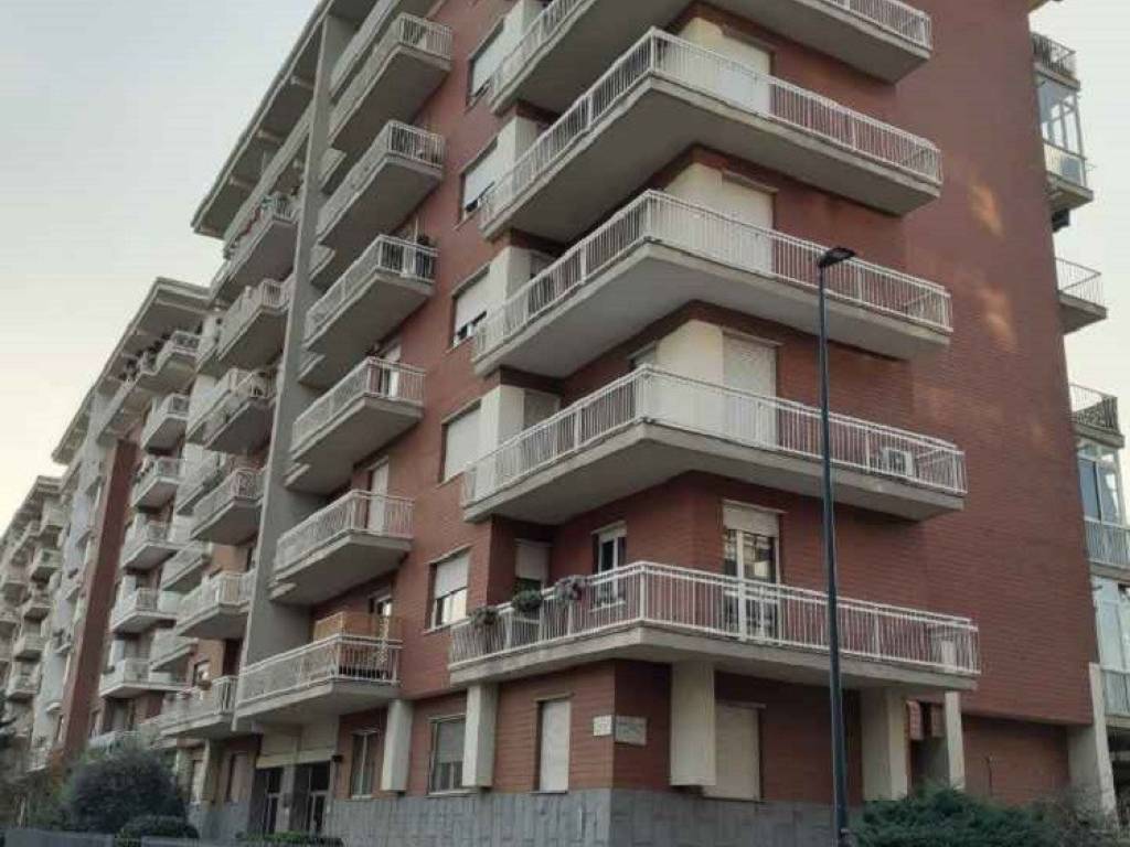 appartamento in vendita a Torino in zona Lingotto