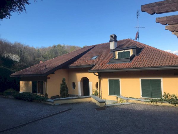 casa indipendente in vendita a Torino in zona Val Salice