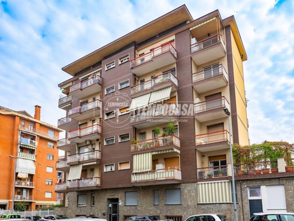 appartamento in vendita a Torino in zona Lucento