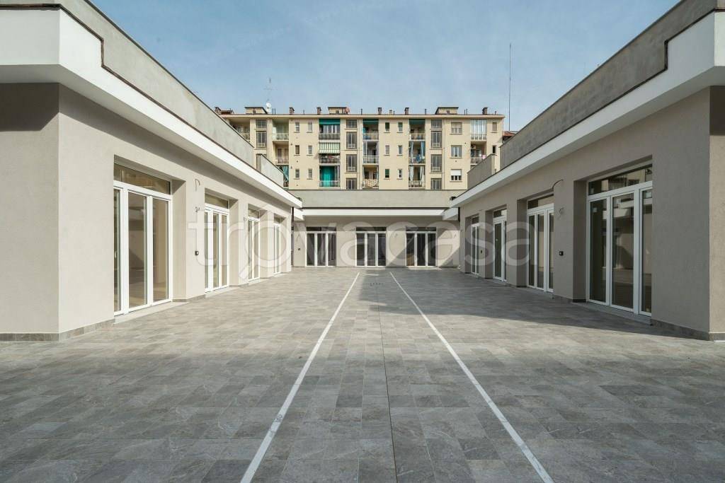appartamento in vendita a Torino in zona Cit Turin
