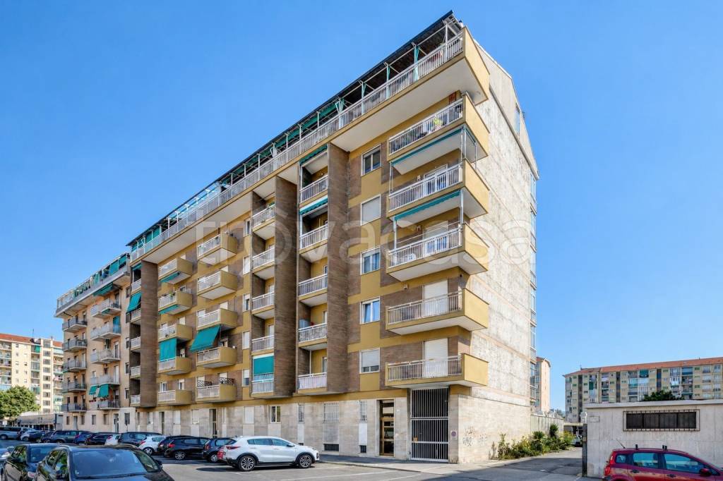 appartamento in vendita a Torino in zona Lingotto