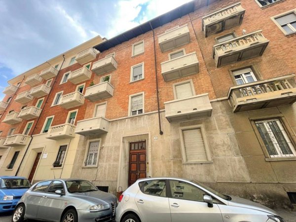 appartamento in vendita a Torino in zona Cenisia