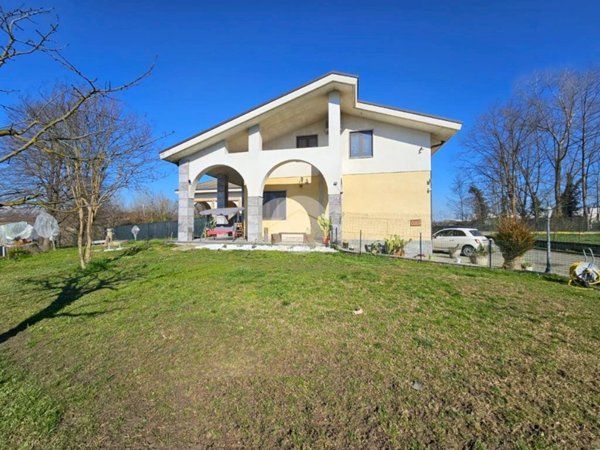 casa indipendente in vendita a Torrazza Piemonte