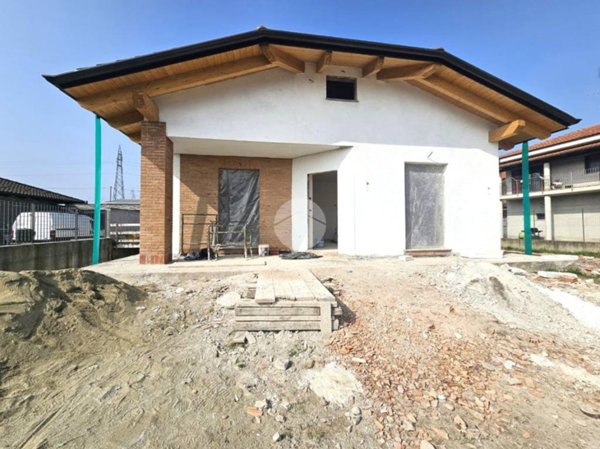 casa indipendente in vendita a Torrazza Piemonte