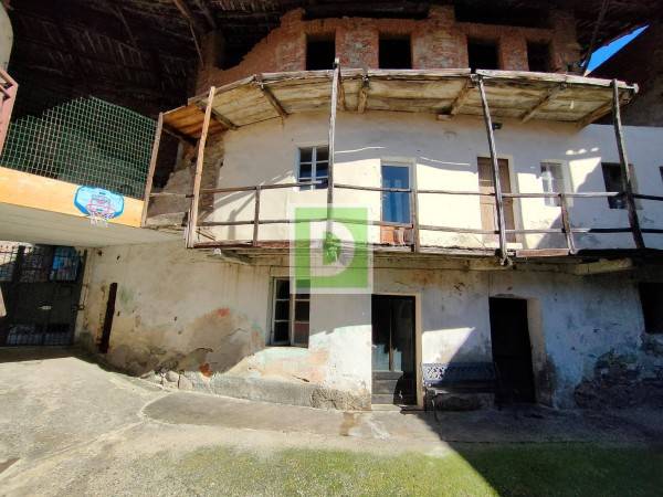casa indipendente in vendita a Torre Canavese