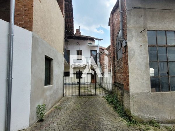 casa semindipendente in vendita a Torre Canavese