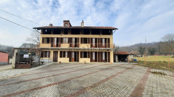 casa indipendente in vendita a Torre Canavese