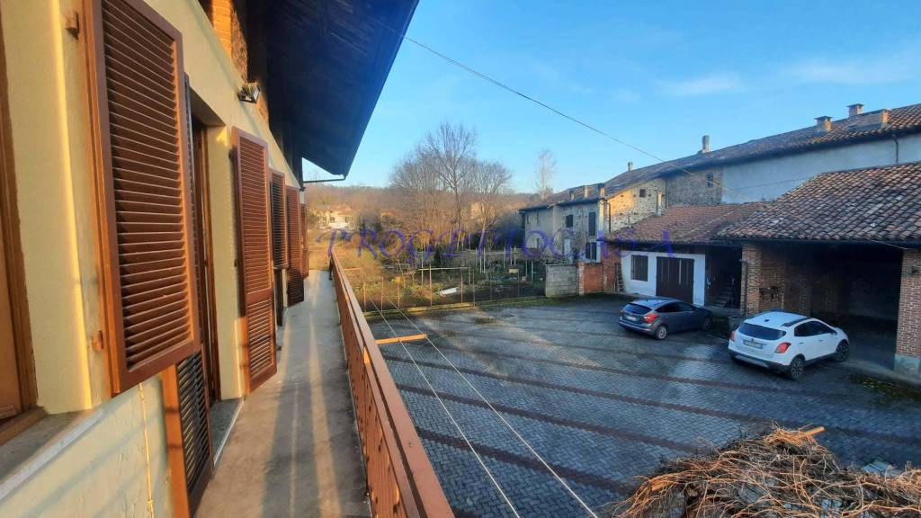 casa indipendente in vendita a Torre Canavese