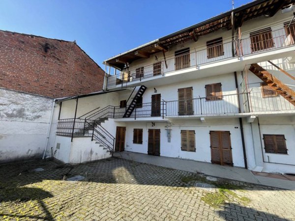 casa indipendente in vendita a Torre Canavese