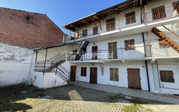 casa indipendente in vendita a Torre Canavese