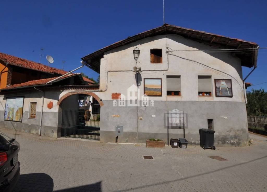 casa indipendente in vendita a Torre Canavese
