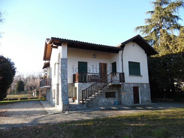 casa indipendente in vendita a Torre Canavese