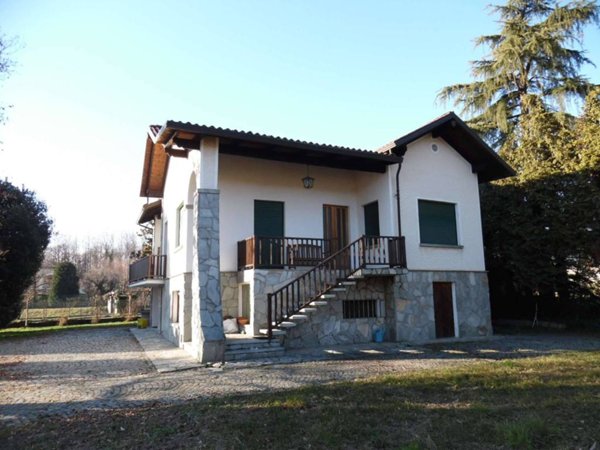casa indipendente in vendita a Torre Canavese