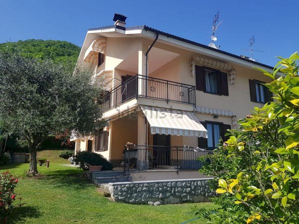 casa indipendente in vendita a Torre Pellice