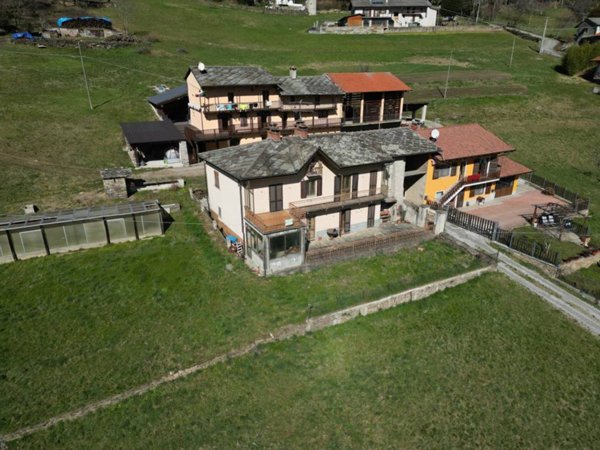 casa indipendente in vendita a Torre Pellice