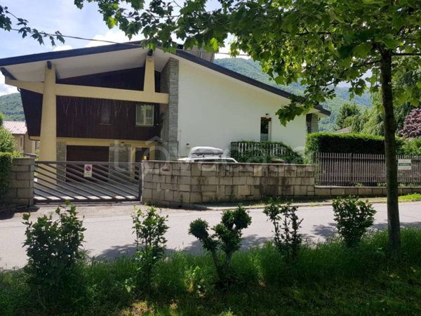 casa indipendente in vendita a Torre Pellice
