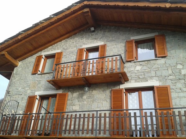 casa indipendente in vendita a Torre Pellice