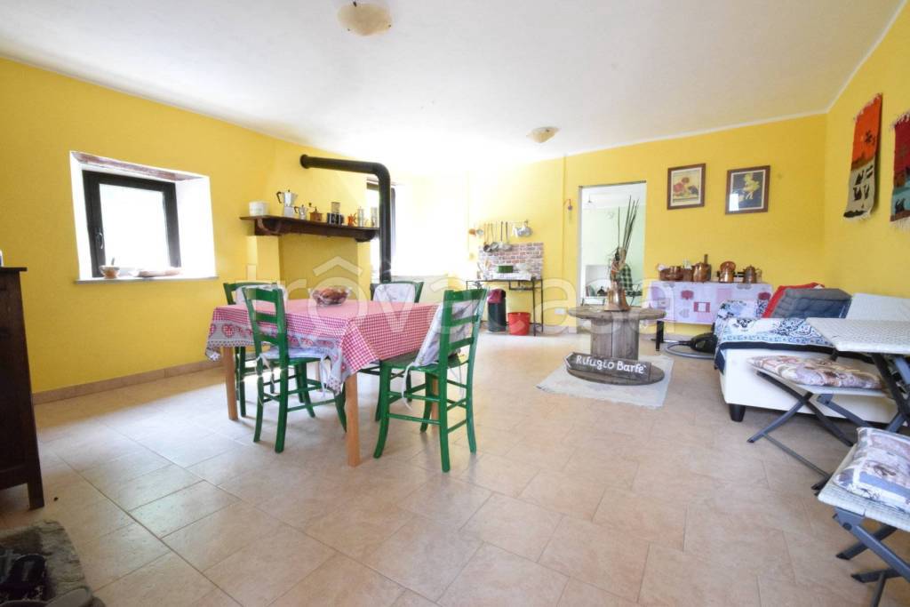 casa indipendente in vendita a Torre Pellice