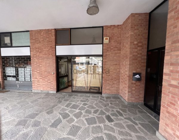 locale commerciale in vendita a Torre Pellice