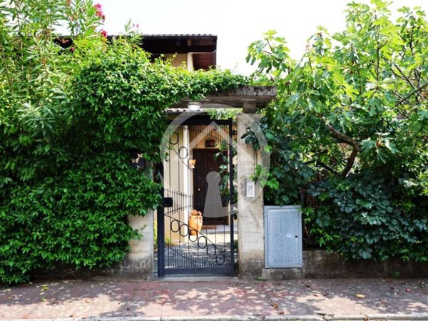 casa indipendente in vendita a Torre Pellice